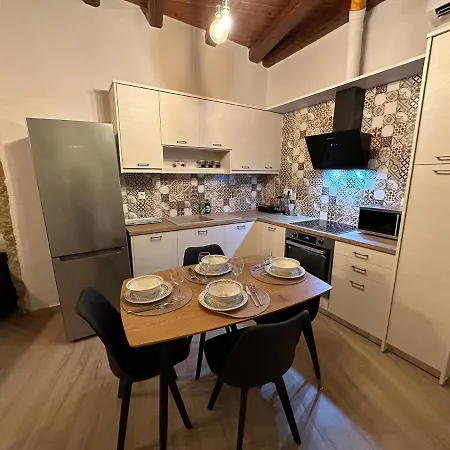 Camara House *
