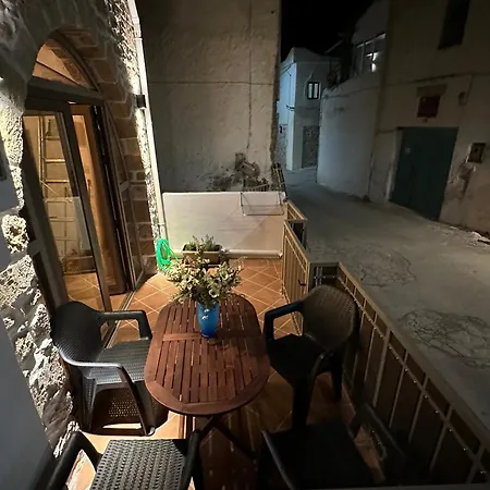 Camara House *